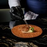 Le-restaurant_carousel_Dressage